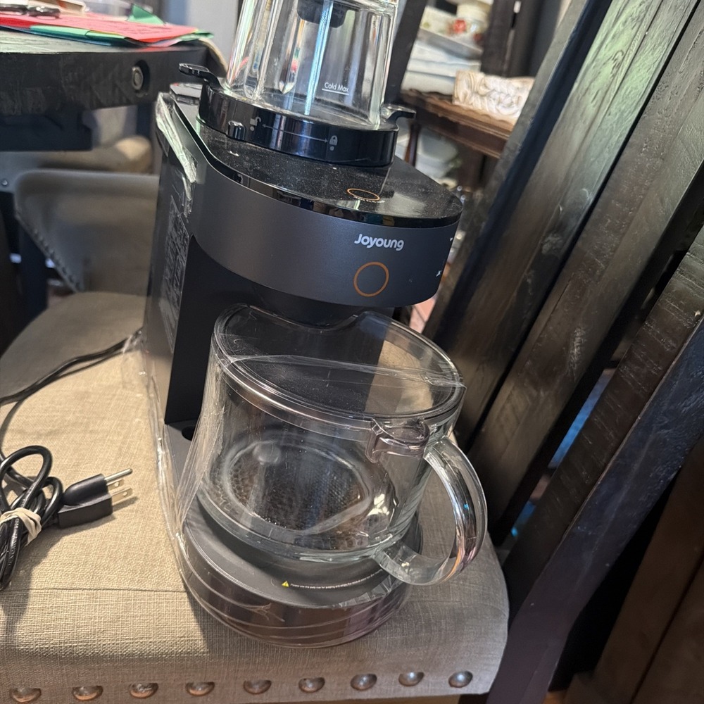 JOYOUNG  Black Multi-Function Automatic Soy Milk Maker ***USED***